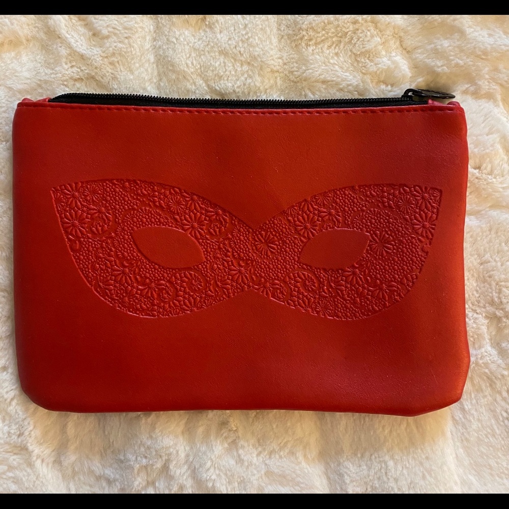Ipsy cosmetic bag